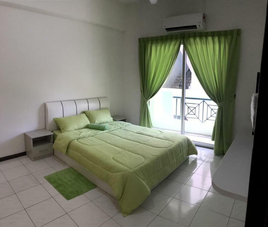 Api Api Centre Apartment Homestay Kota Kinabalu Buitenkant foto